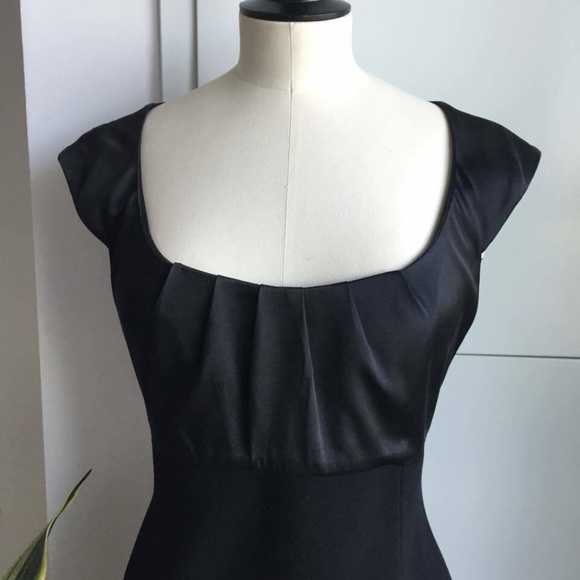 SOLD Elie Tahari Cap Sleeved Silk Top Sheath Dress - Picture 2 of 6